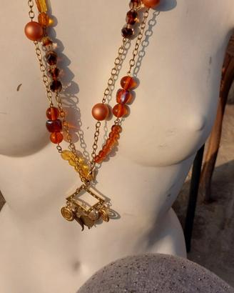 collana multifili con ciondoli portafortuna