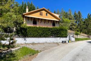 Villa unifamiliare tra Ovindoli e Rovere