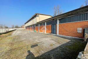 CAPANNONE A MONTIRONE