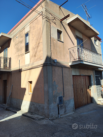 Casa indipendente su tre piani