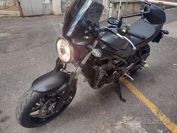 Moto Suzuki sv650 2017