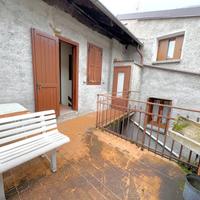 CASA SEMINDIPENDENTE A PASPARDO