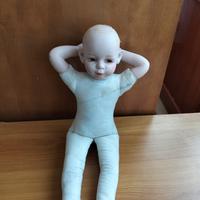 Bambola in porcellana bisquit da vestire 