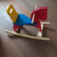 Cavallo a dondolo