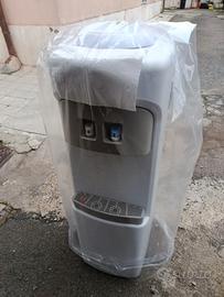 distributore di acqua 