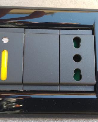 Luce notturna segnapasso led crepuscolare
