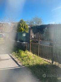 Magazzino con piccolo terreno