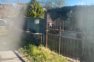 Magazzino con piccolo terreno