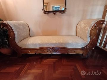 divanetto antico
