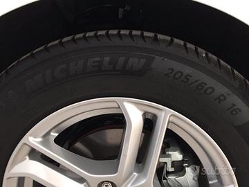 4 Gomme Michelin Primacy 4 - 205/60 R16