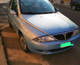 Lancia y