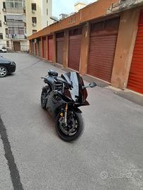 Yamaha R9 - 500 km Immatricolata a Maggio