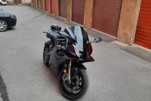 Yamaha R9 - 500 km Immatricolata a Maggio