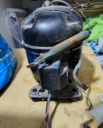 Compressore LG LA62LAEM per frigo