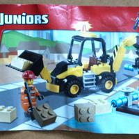 Lotto 3 costruzioni LEGO  10666 + 4120 +2 righello