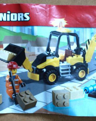 Lotto 3 costruzioni LEGO  10666 + 4120 +2 righello