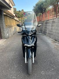 SH 125 IMMATRICOLATO 2023