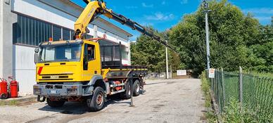 Iveco Eurotrakker 6x4 ribaltabile, gru, verricello