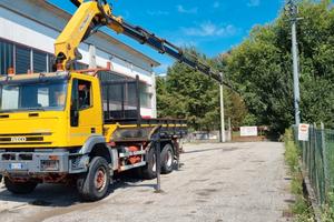 Iveco Eurotrakker 6x4 ribaltabile, gru, verricello
