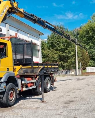Iveco Eurotrakker 6x4 ribaltabile, gru, verricello
