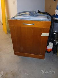 LAVASTOVIGLIE HOTPOINT ARISTON