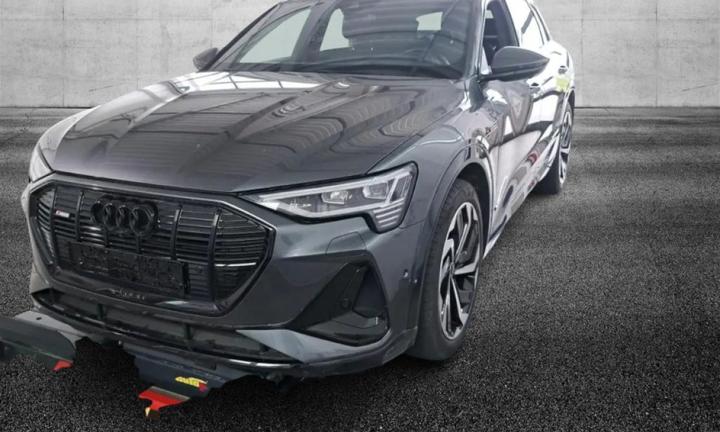 AUDI e-tron 55 quattro S line edition