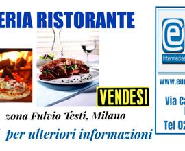 109/24 PIZZERIA RISTORANTE con forno a legna