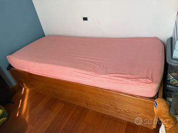Letto singolo, comprensivo di materasso