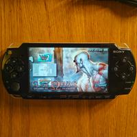 PSP Slim nera con GTA originale - batteria