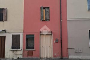 CASA DI CORTE A RONCO ALL'ADIGE