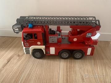 Bruder camion pompieri man