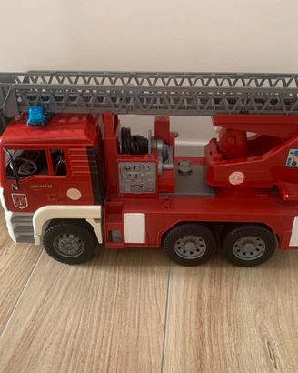 Bruder camion pompieri man