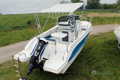 Blumax 23 Deck c/ Evinrude BF150 H.O