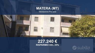 Immobile in asta di 167 m² con box auto a Matera