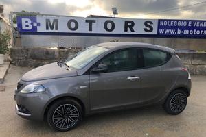 Lancia Ypsilon 1.0 FireFly 5 porte S&S Hybrid Gold