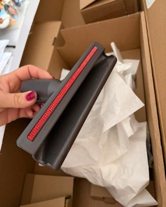 Dyson v15