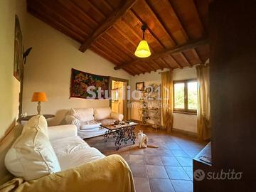 Rustico / Casale di 200 m² con più di 5 locali e p