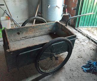 Carretto a mano d epoca vintage anni 50 legno e ru
