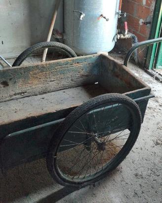 Carretto a mano d epoca vintage anni 50 legno e ru