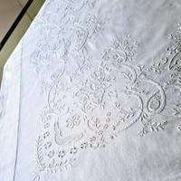 Completo matrimoniale ricamato a mano