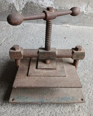 Pressa per libri vintage