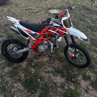 Pit bike