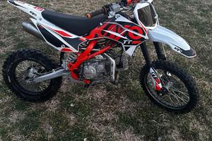 Pit bike