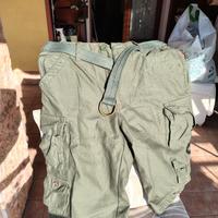 pantaloni corti cargo verde militare