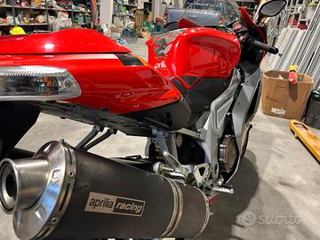 Aprilia RSV 1000 - 2006
