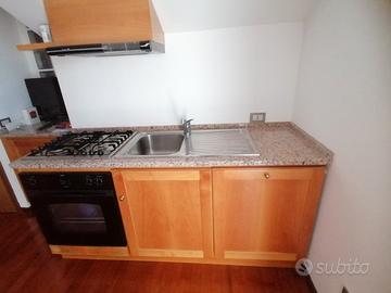 cucina /angolo cottura per mansarda o taverna