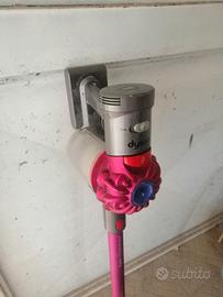 dyson v8