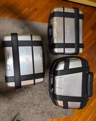 Tris Valige Givi Trekker