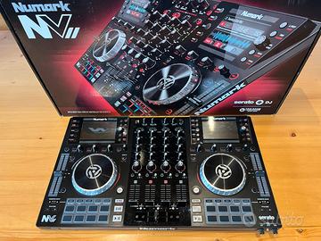 Consolle DJ | Numark NVII + flight case