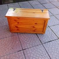 panca contenitore in legno massello 